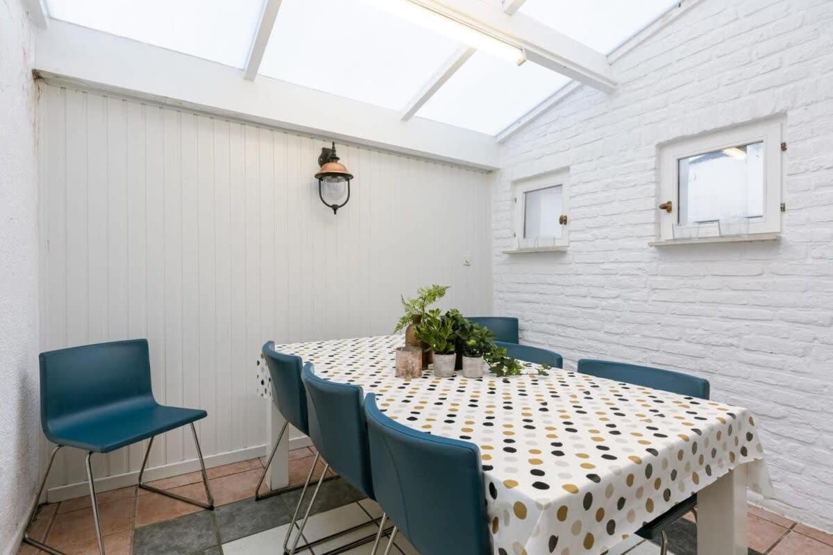 Huswell - Lapon - Spacious & Stylish Vacation Retreat *